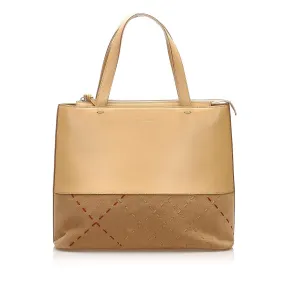 Burberry Leather Handbag (SHG-13617)