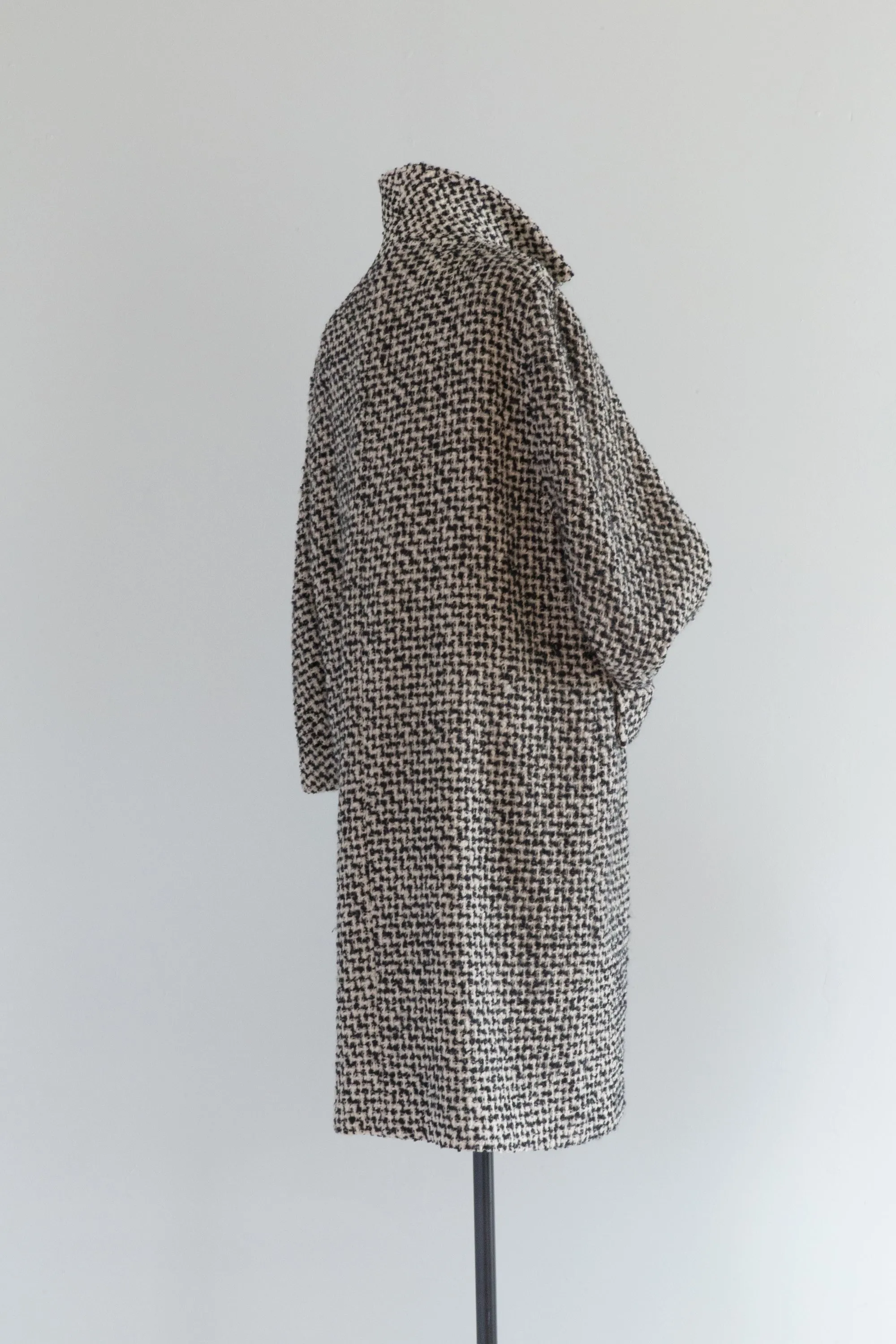 Chic 1960's Chunky COZY Wool Tweed Coat / ML