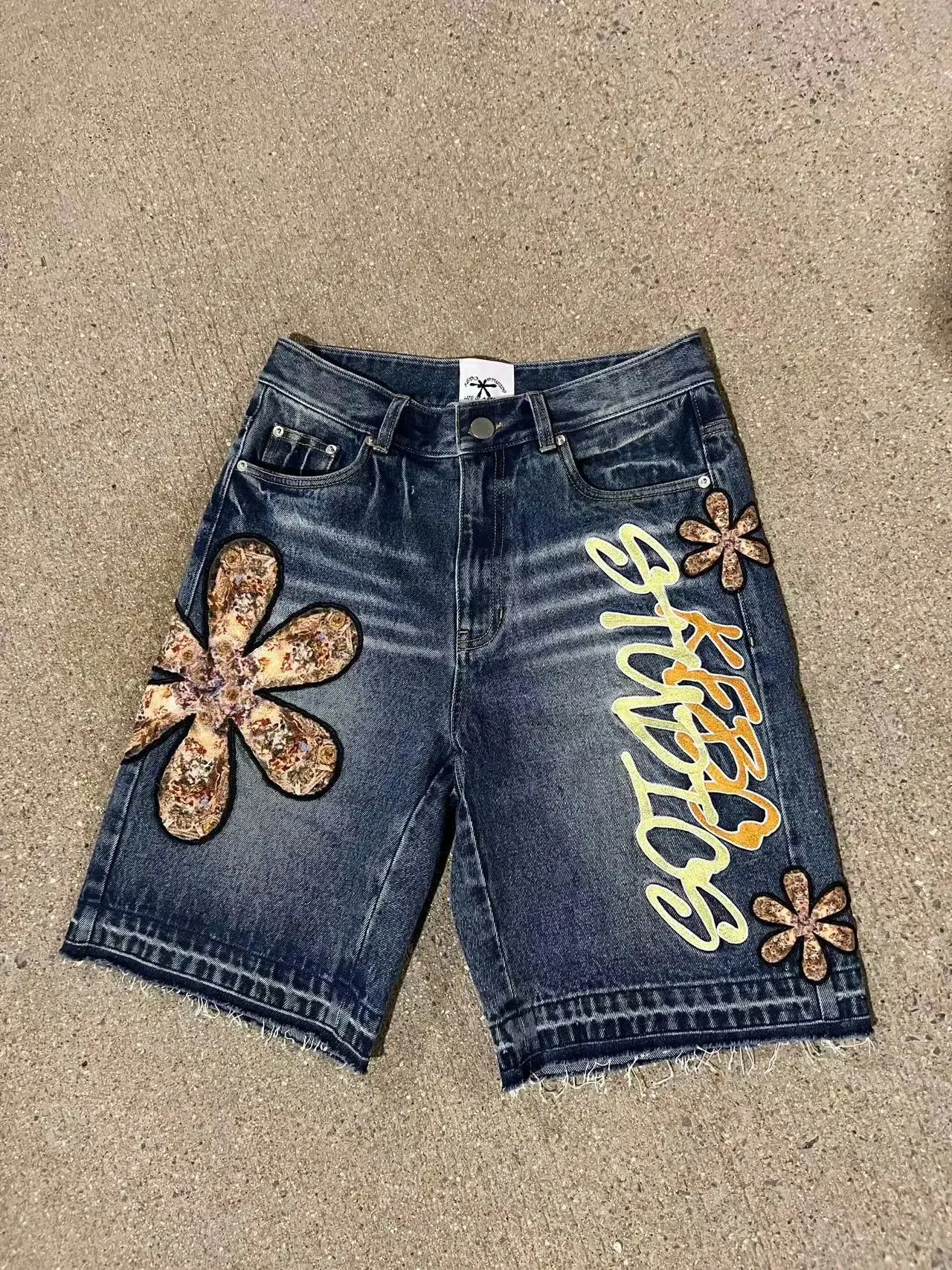 Girlary Hip Hop Rock Street Style Jeans Multi-pocket Floral Embroidered Denim Shorts Men Y2k Summer Punk Loose Couple Short Pants