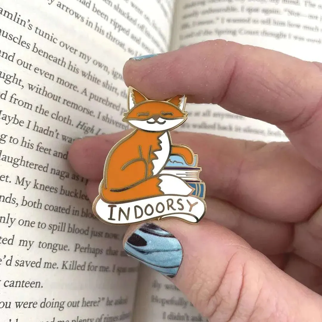 Indoorsy Lapel Pin