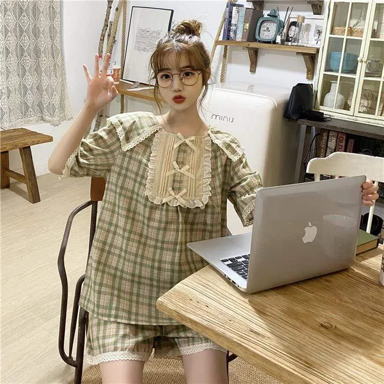 Kawaii Large Lapel Loosed Plaid Pajamas