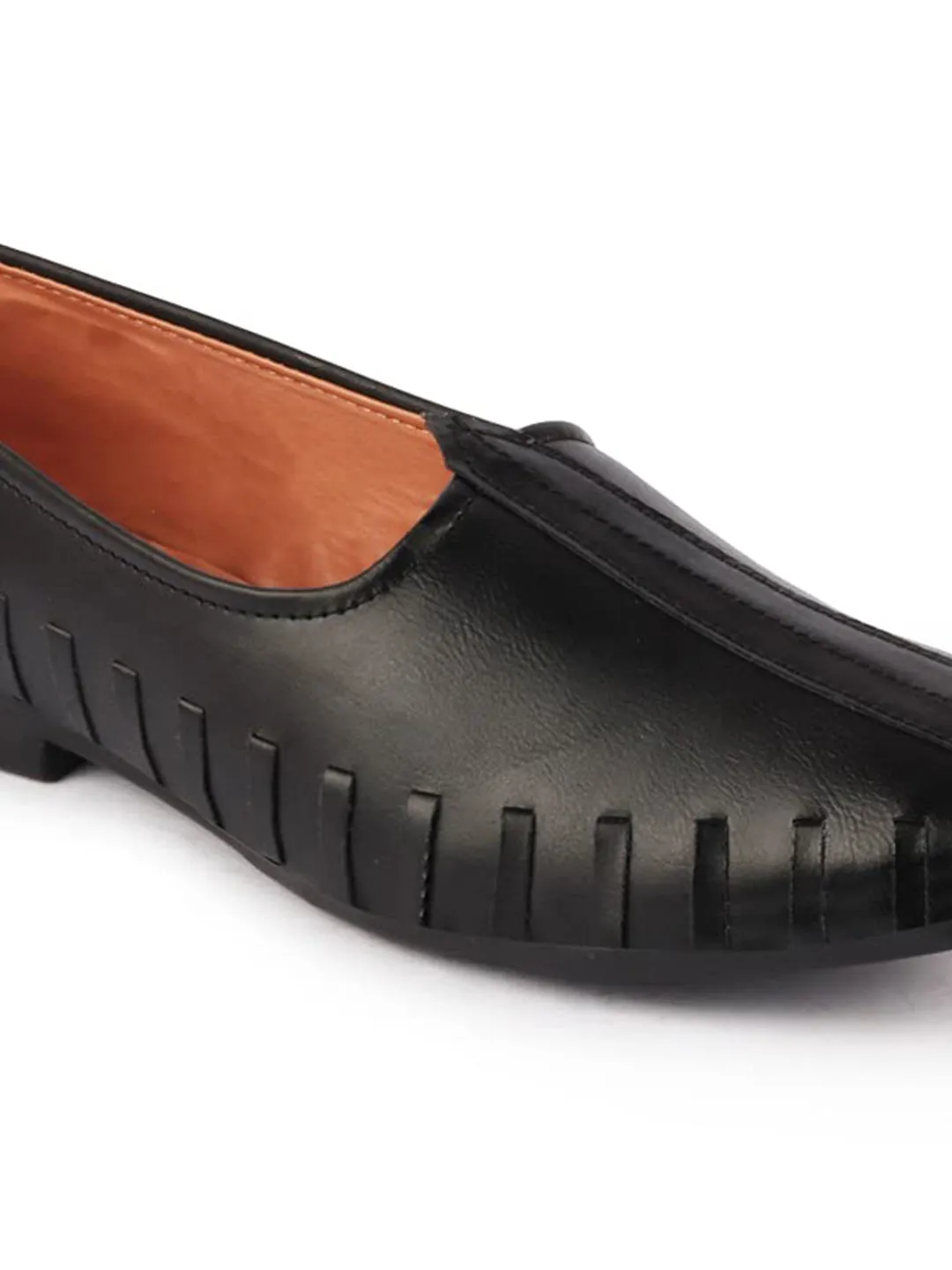 Men Black Ethnic Slip-On Juttis