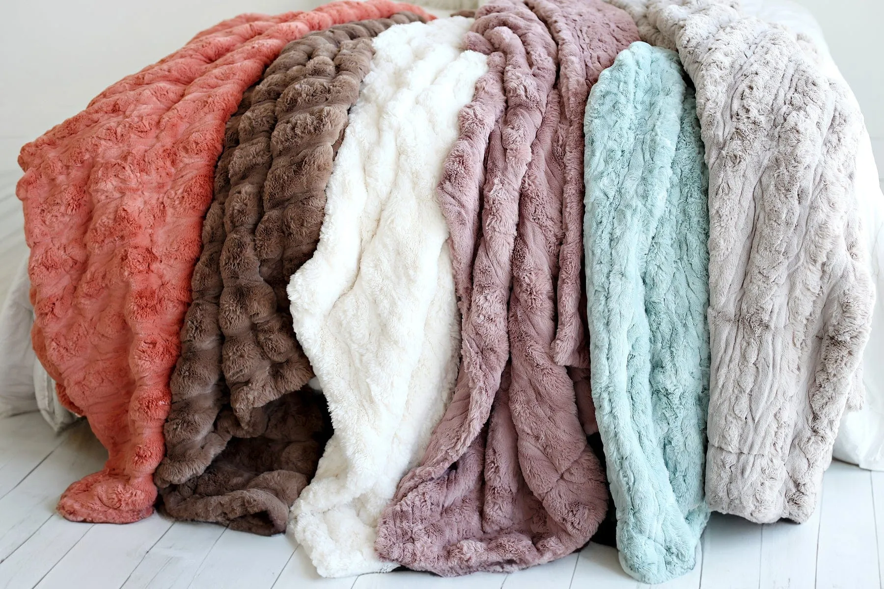 Ultra Sorbet Marshmallow Cream Blanket